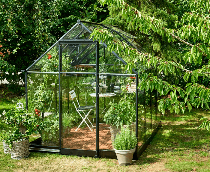 Halls Qube 6x8 - Front View