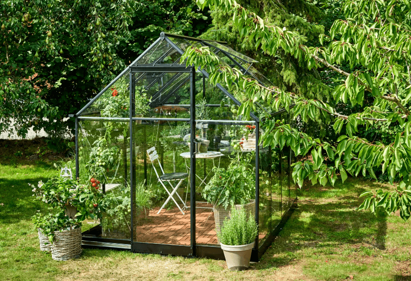 Halls Qube 6x8 - Front View